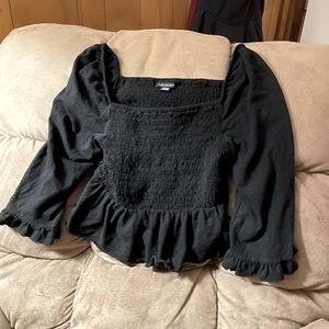 Only wore once and smoke free environment.